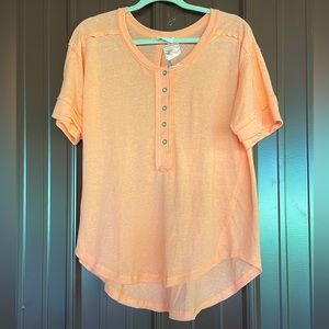 NWOT Super cute Peach Love top